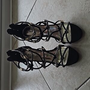 Bebe Sandrra sandals, size 8, black & white